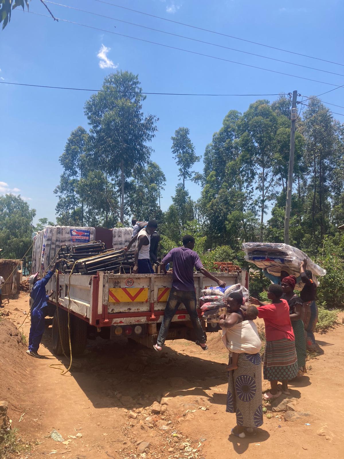 unloading-_20241204-080142_1